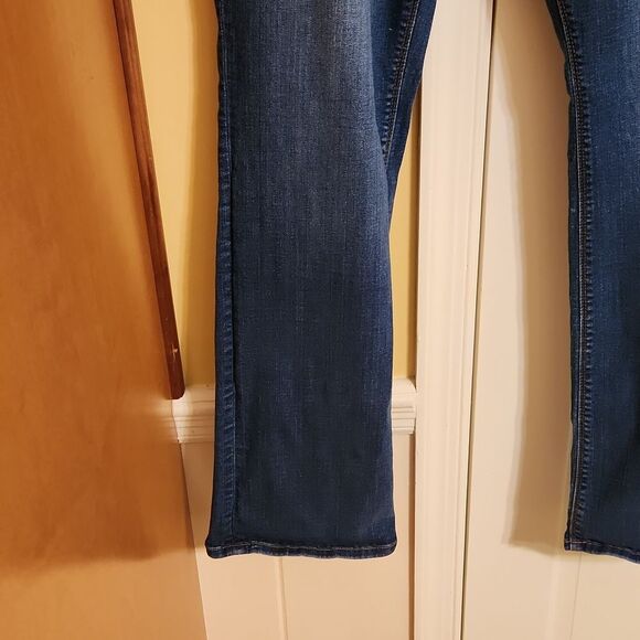 Kut From the Kloth Women's Bootcut Jeans w/ 2 Buttons & Zipper Size 14W - Picture 5 of 16